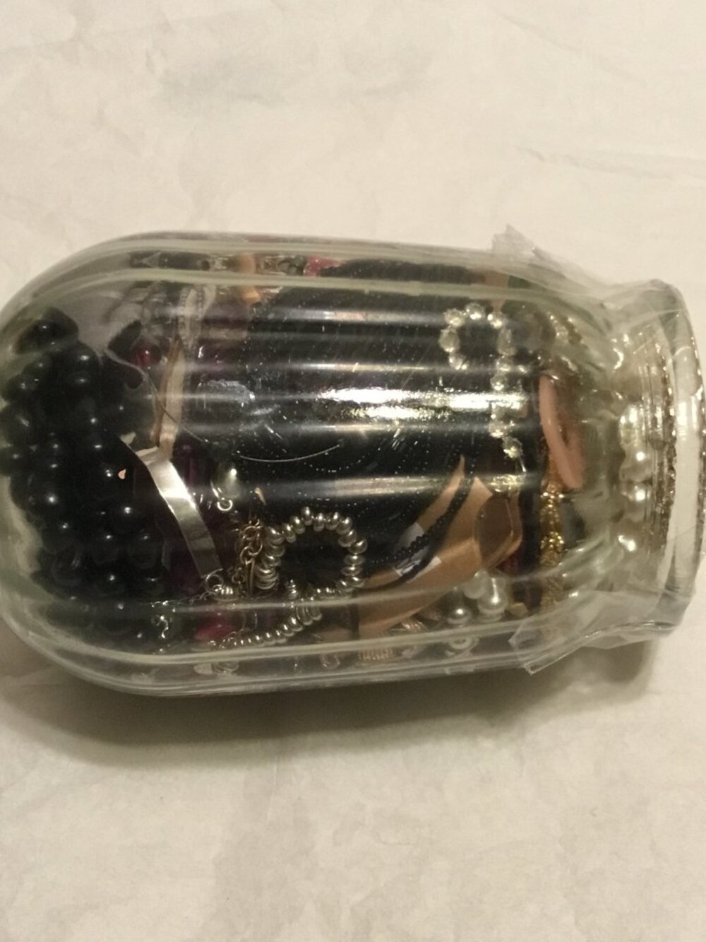 Large and heavy vase filled with lots of good, wearable or resaleable jewelry - Picture 10 of 16